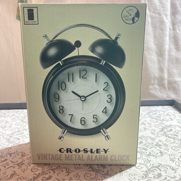 NIB Vintage Crosley Metal Double Bell Battery Powered Alarm Clock - Picture 3 of 4
